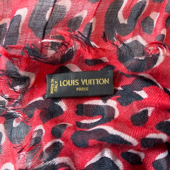 Louis Vuitton Leopard Stole (Rouge) - Picture 6 of 6